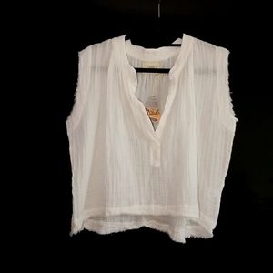 9seed, cream colored, v-neck, sleeveless top